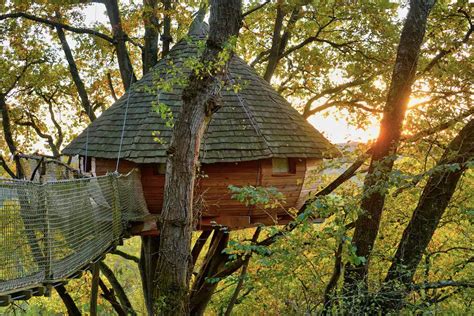 cabane dans les arbres aix les bains